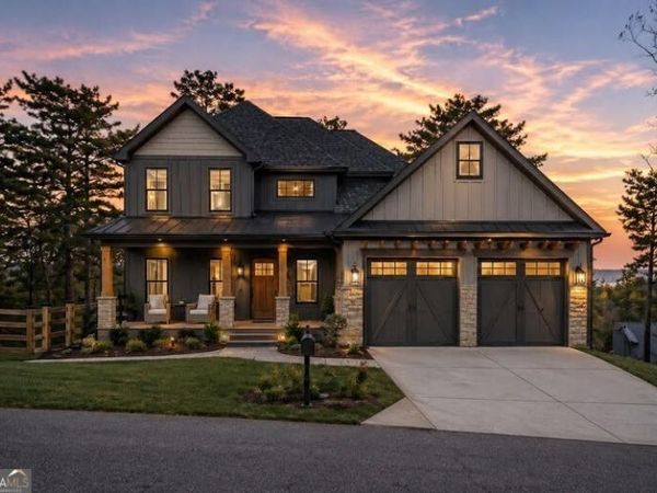 567 Crown Mountain Way, Dahlonega, GA 30533