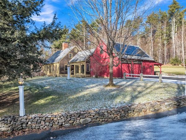 73 Champeaux, Brimfield, MA 01010