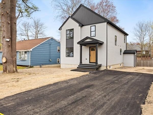 33 Glendale Ave, Brockton, MA 02301