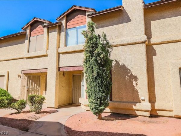 566 Kristin Lane , Henderson, NV 89011