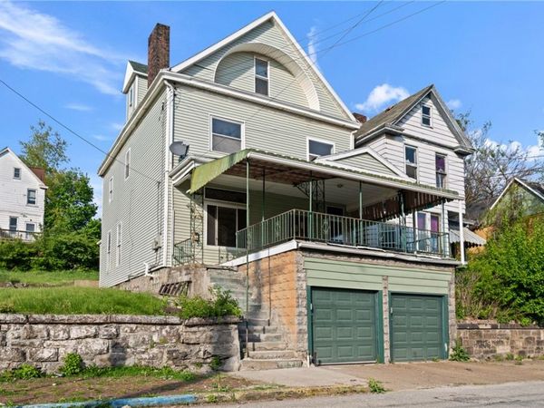 415 Mills Ave , Braddock, PA 15104