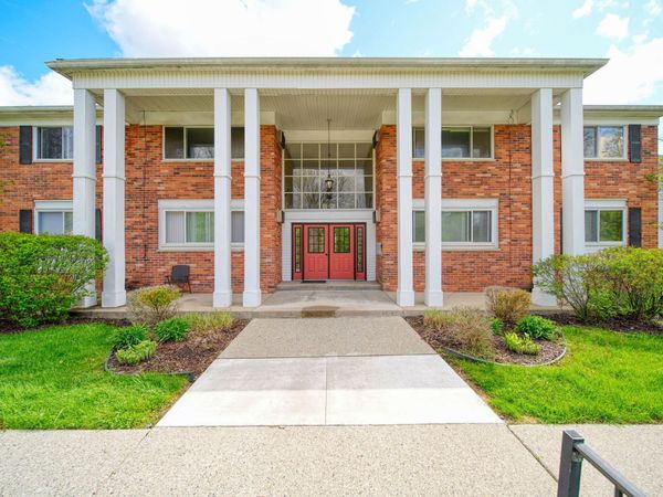 525 Fairbrook Street, Unit 207, Northville, MI 48167