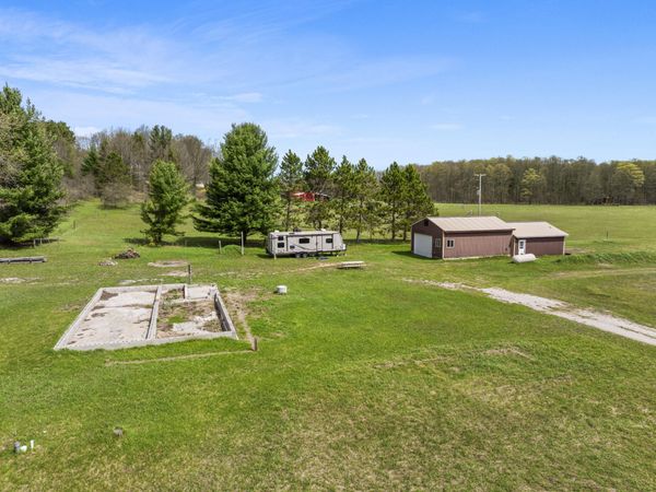 167 N Pioneer Road, Beulah, MI 49617