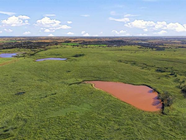 N Douglas BLVD, Orlando, OK 73073