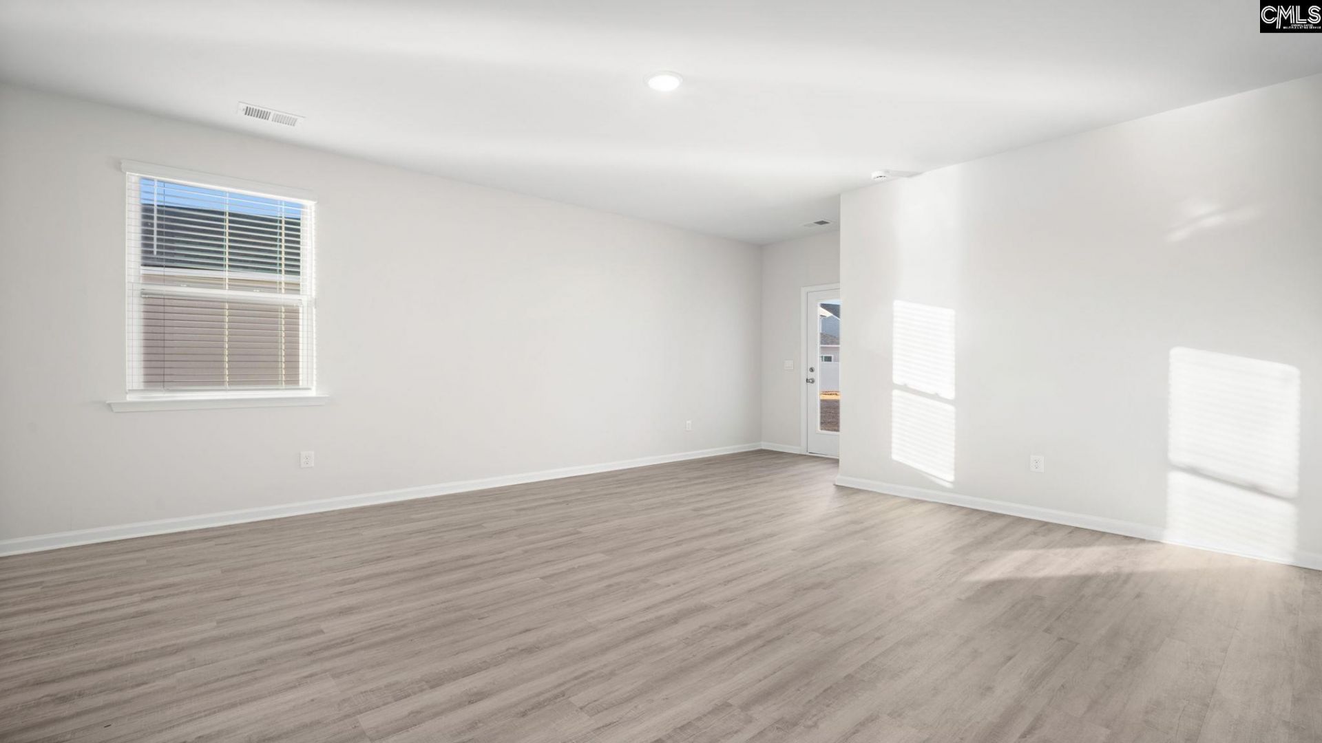 575 Edgetree Drive  Photo 9