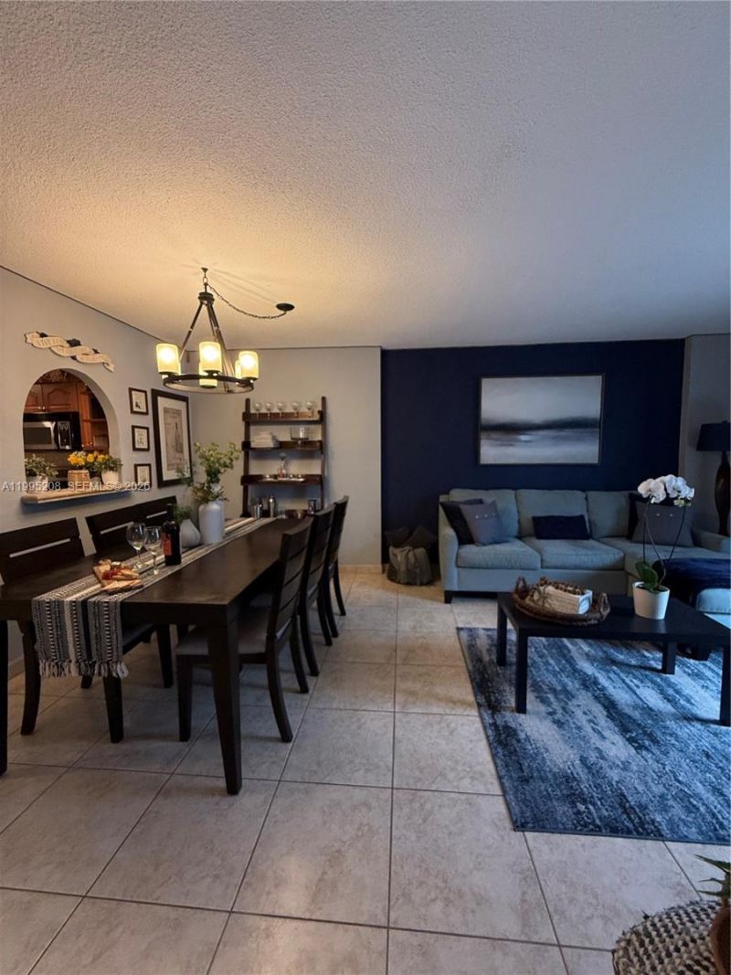 401 Ocean Dr , Unit 324, Miami Beach, FL 33139 Photo