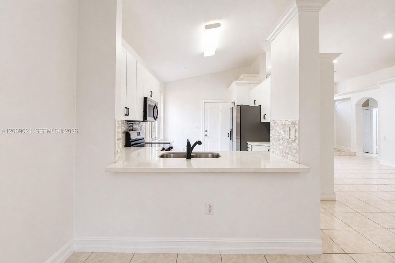 9437 SW 183rd Ter , Palmetto Bay, FL 33157 Photo