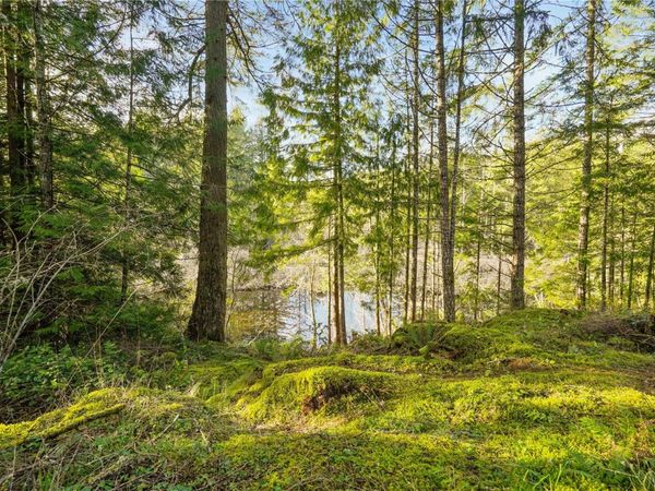 3383 Lakeridge Pl , Highlands, BC V9E 1C8