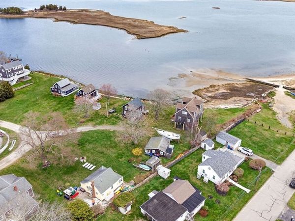 9 Wampanoag Drive, Fairhaven, MA 02719