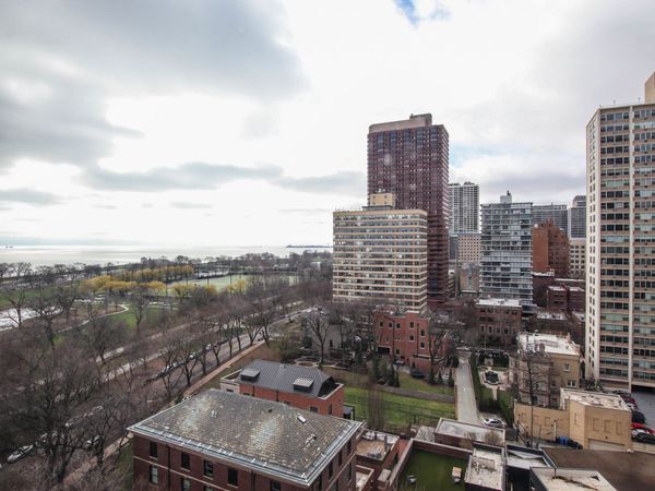 3100 N Lake Shore Drive , Unit 1404, Chicago, IL 60657
