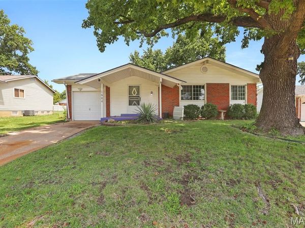 1684 Kew Gardens Drive, Florissant, MO 63031