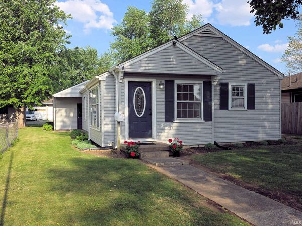 1305 Court Street, Columbus, IN 47201