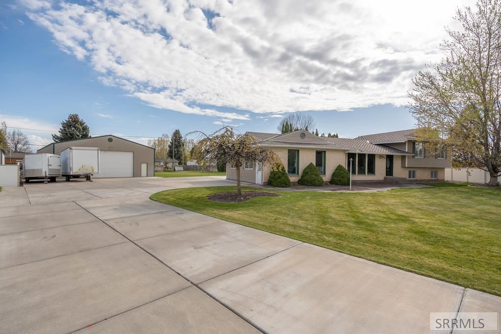 2830 S Ross Avenue, Ammon, ID 83406 Main Photo