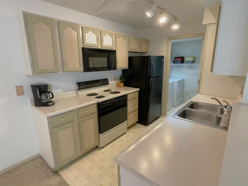 4200 Endeavor Drive, Unit 302, Colerain Township, OH 45252 Photo 11