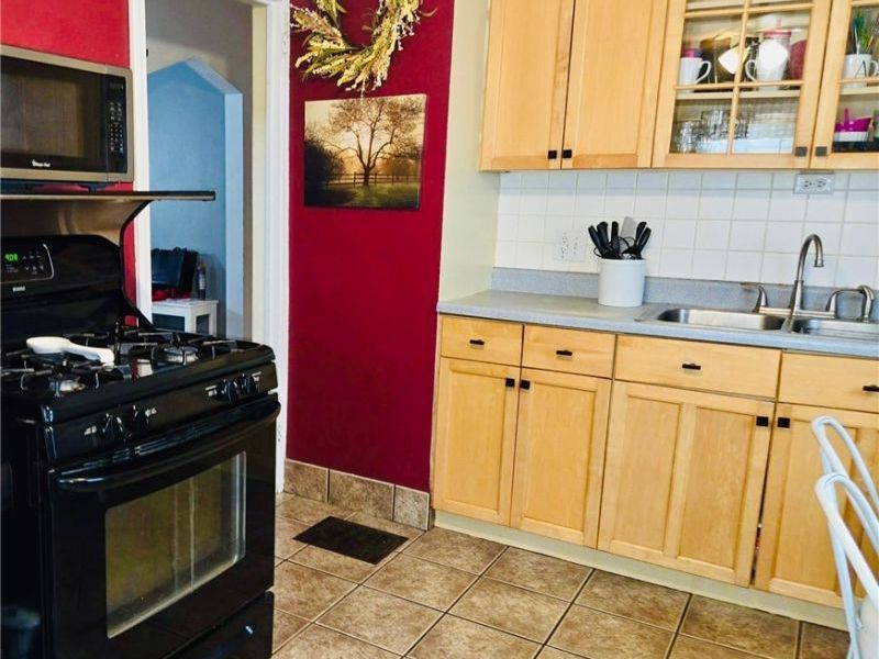 2402 E 35th Street, Lorain, OH 44055 Photo 4