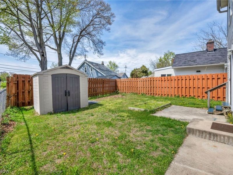 1086 Peach Boulevard, Willoughby, OH 44094 Photo 30