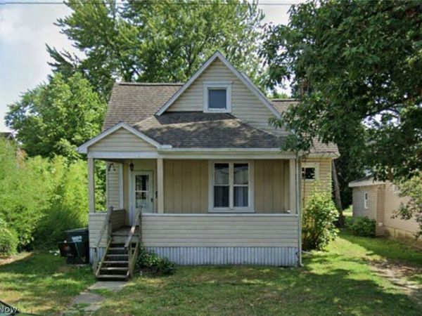 134 W Cambridge Street , Alliance, OH 44601