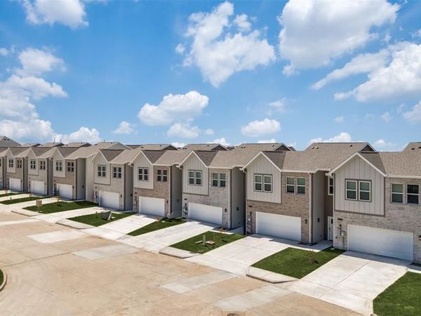 6655 Mountain Trail , Dallas, TX 75236