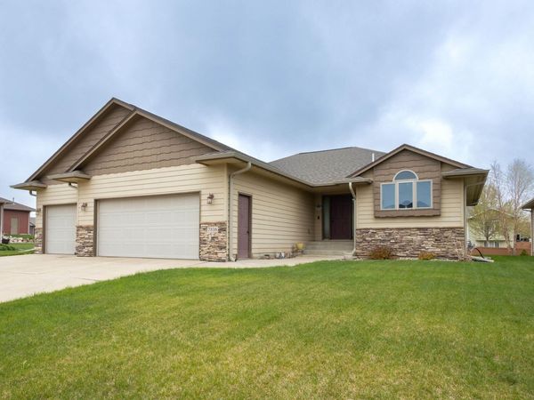 7816 W Kelsey Cir, Sioux Falls, SD 57106