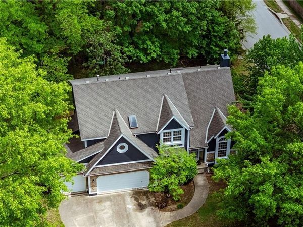 12495 S Hagan Lane, Olathe, KS 66062