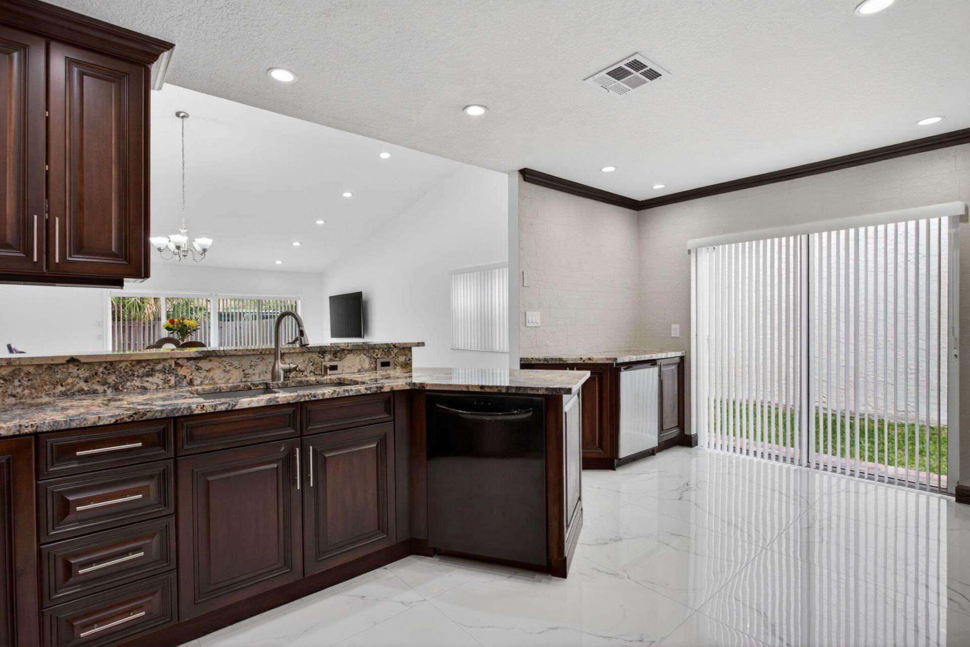 1873 NW 97th Terrace, Coral Springs, FL 33071 Photo