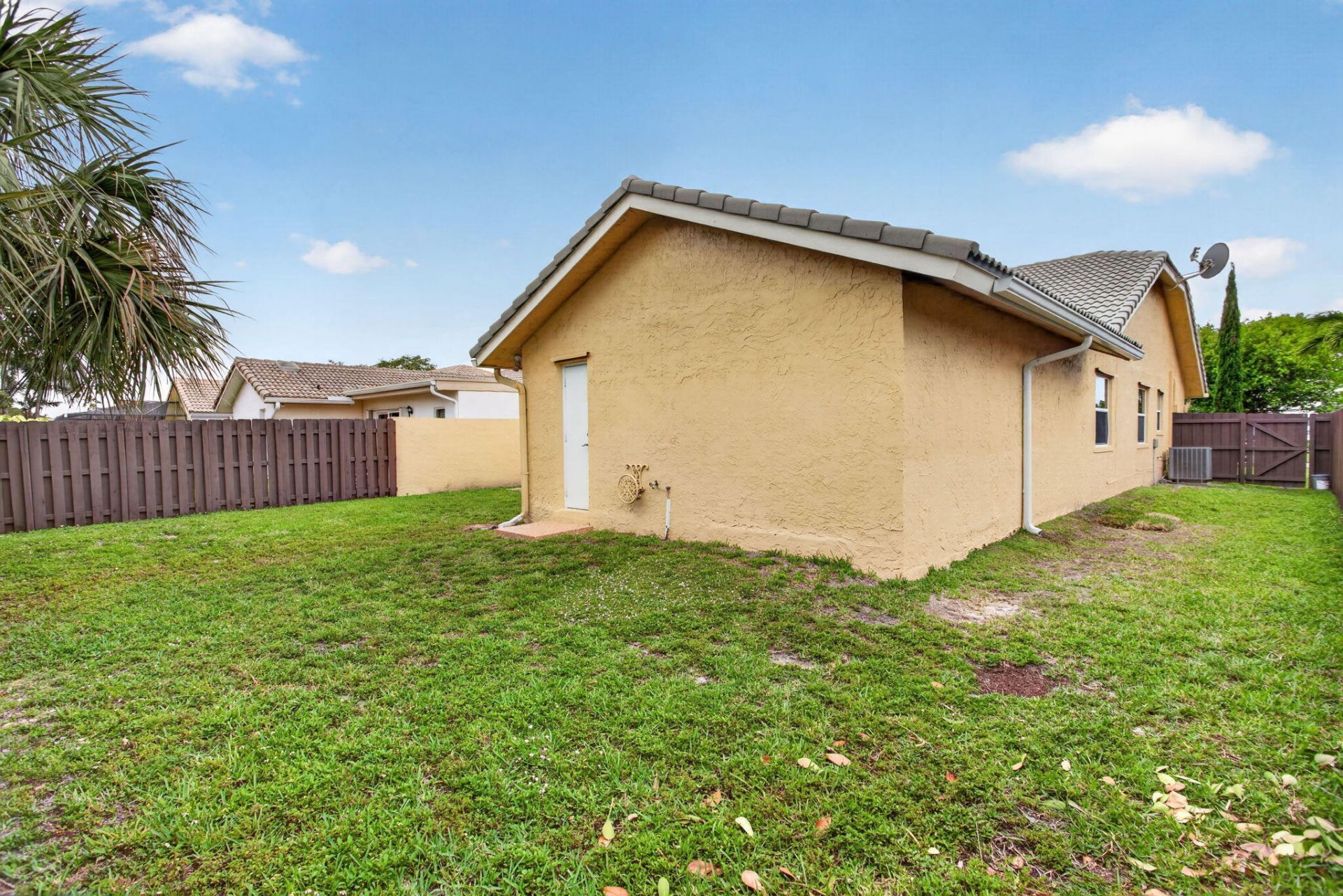 1873 NW 97th Terrace, Coral Springs, FL 33071 Photo