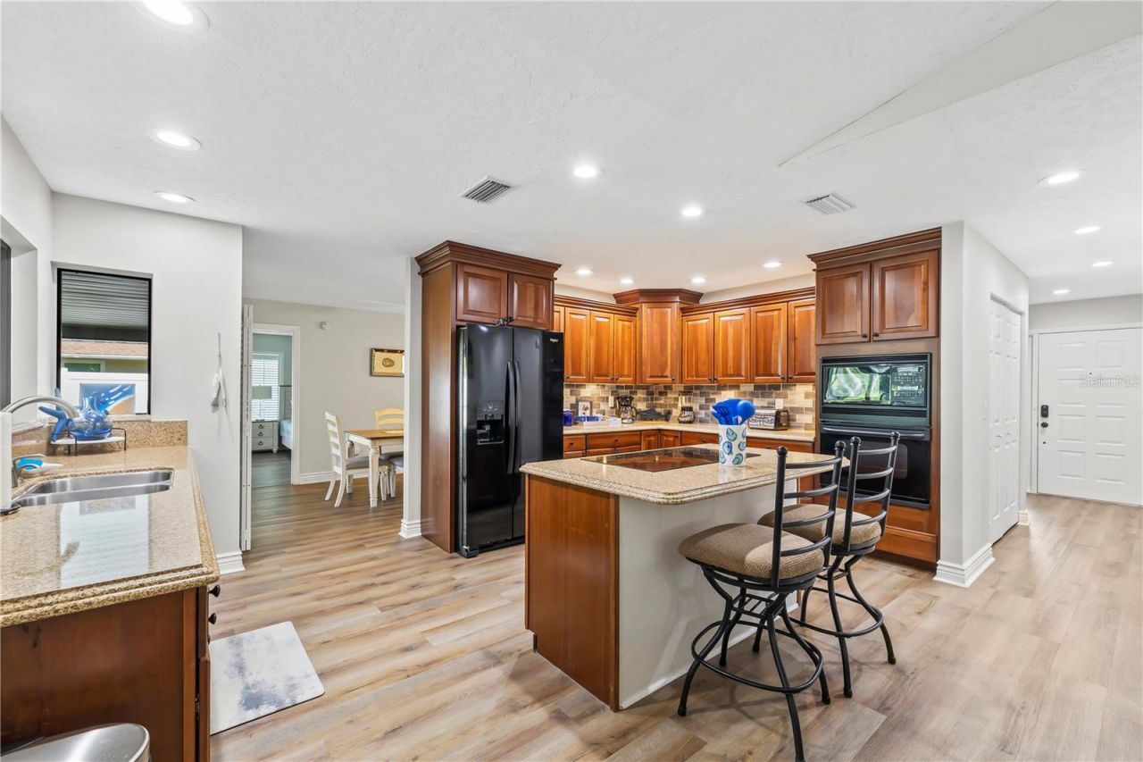 4125 Pinar Drive , Bradenton, FL 34210 Photo