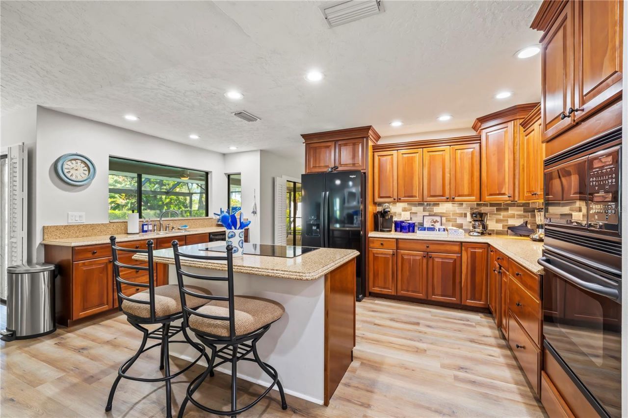 4125 Pinar Drive , Bradenton, FL 34210 Photo