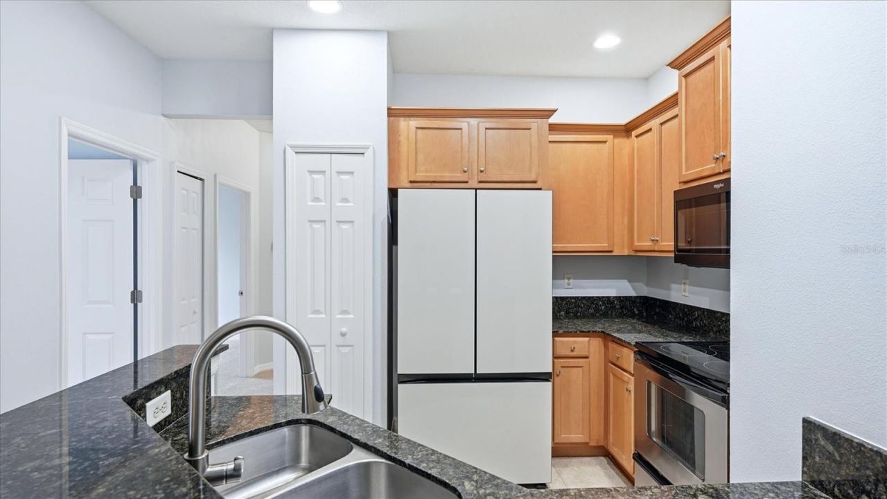 7839 Limestone Lane, Unit 12-204, Sarasota, FL 34233 Photo