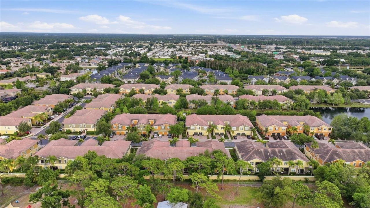 7839 Limestone Lane, Unit 12-204, Sarasota, FL 34233 Photo