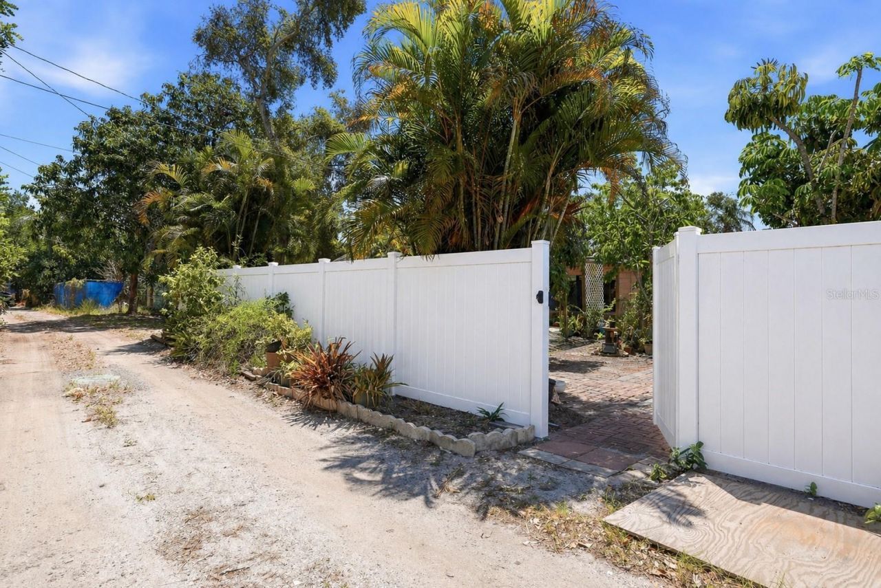 6127 4th Avenue S, Saint Petersburg, FL 33707 Photo