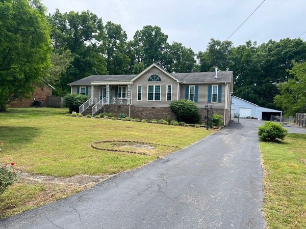 158 September Dr , La Vergne, TN 37086