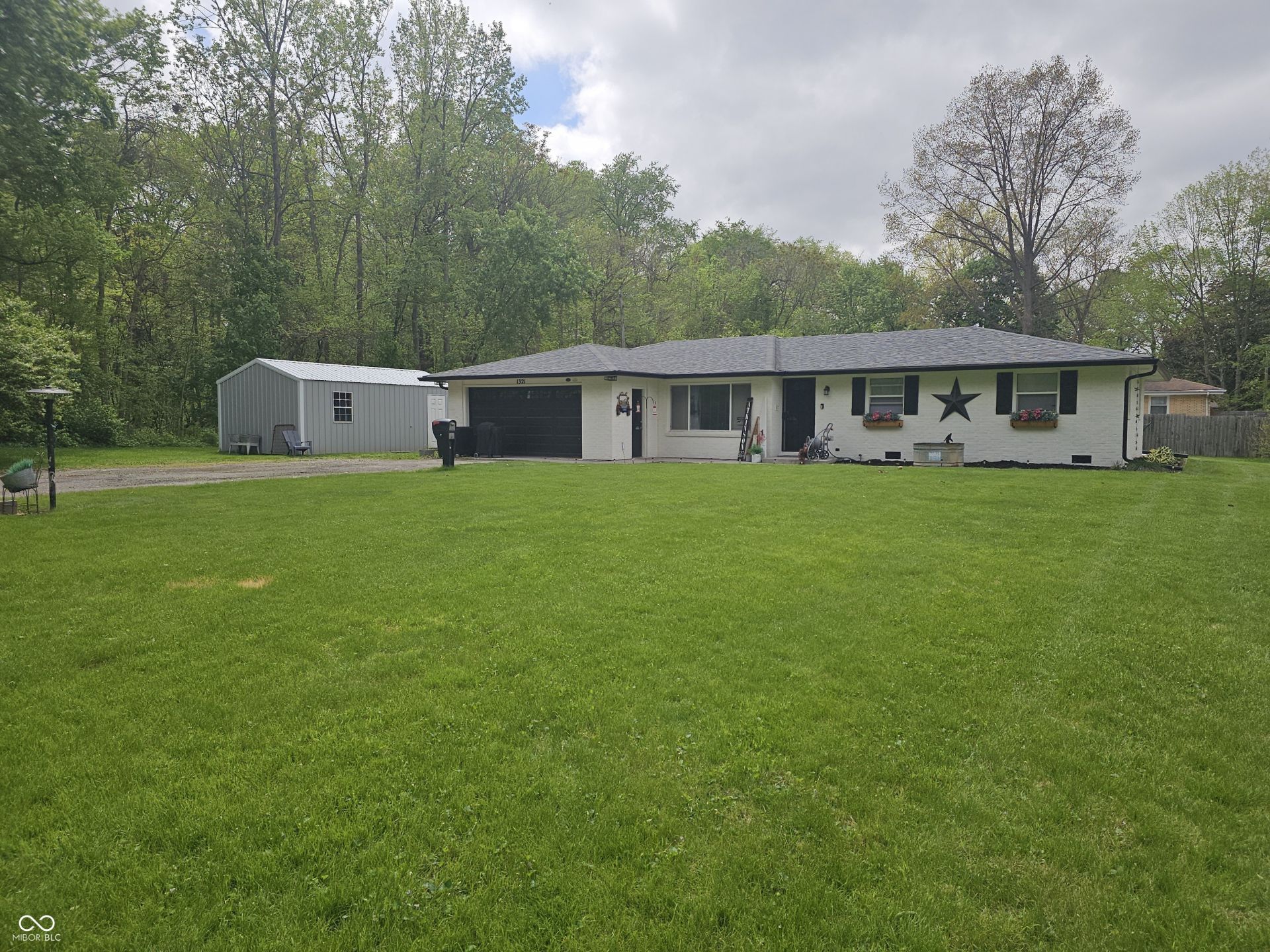 1321 Oakland Drive, Anderson, IN 46012 Main Photo