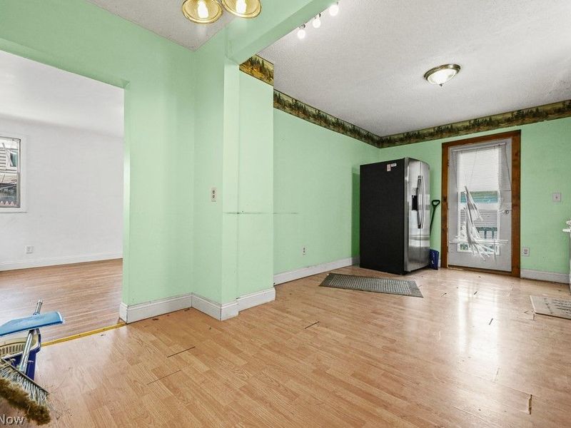 421 S Park Avenue, Alliance, OH 44601 Photo 2