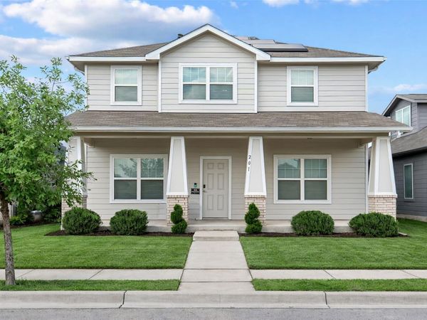 201 Eagle Lake DR, Hutto, TX 78634