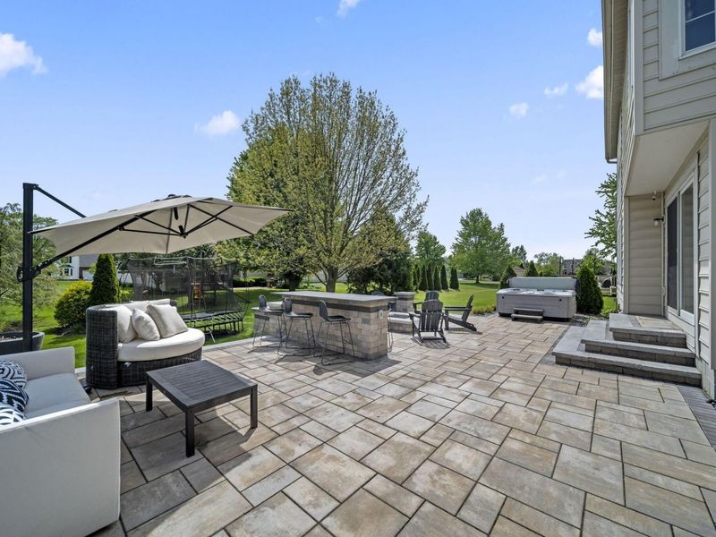 9281 Marlebury End, Powell, OH 43065 Photo 2