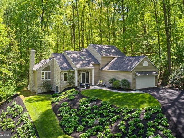 2640 SPRING VALLEY ROAD, LANCASTER, PA 17601