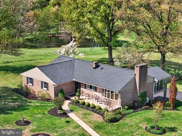 185 BLACK MATT ROAD, DOUGLASSVILLE, PA 19518