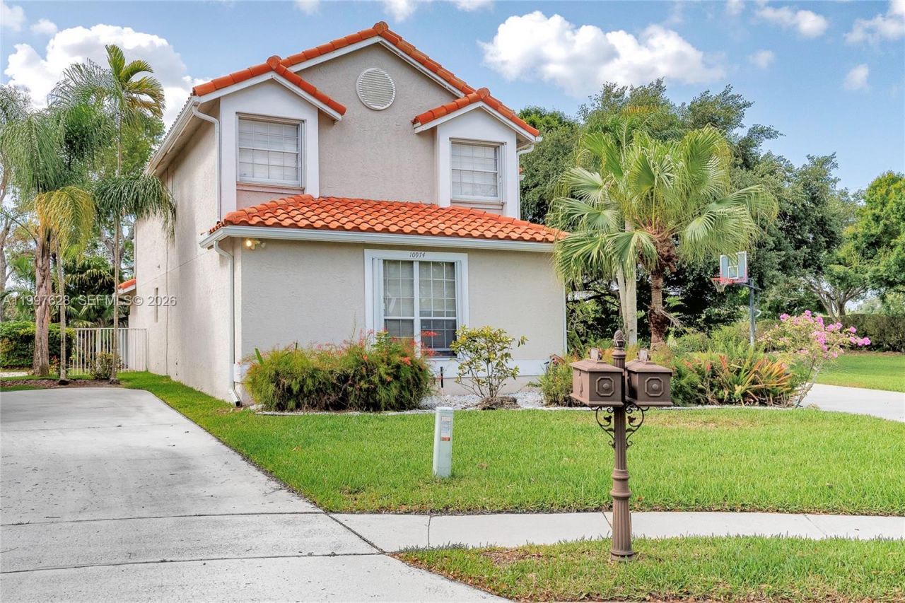10974 N Danbury Way , Boca Raton, FL 33498 Photo