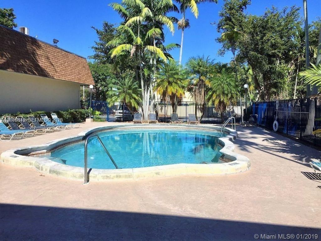 15385 S Dixie Hwy , Unit 22, Palmetto Bay, FL 33157 Photo