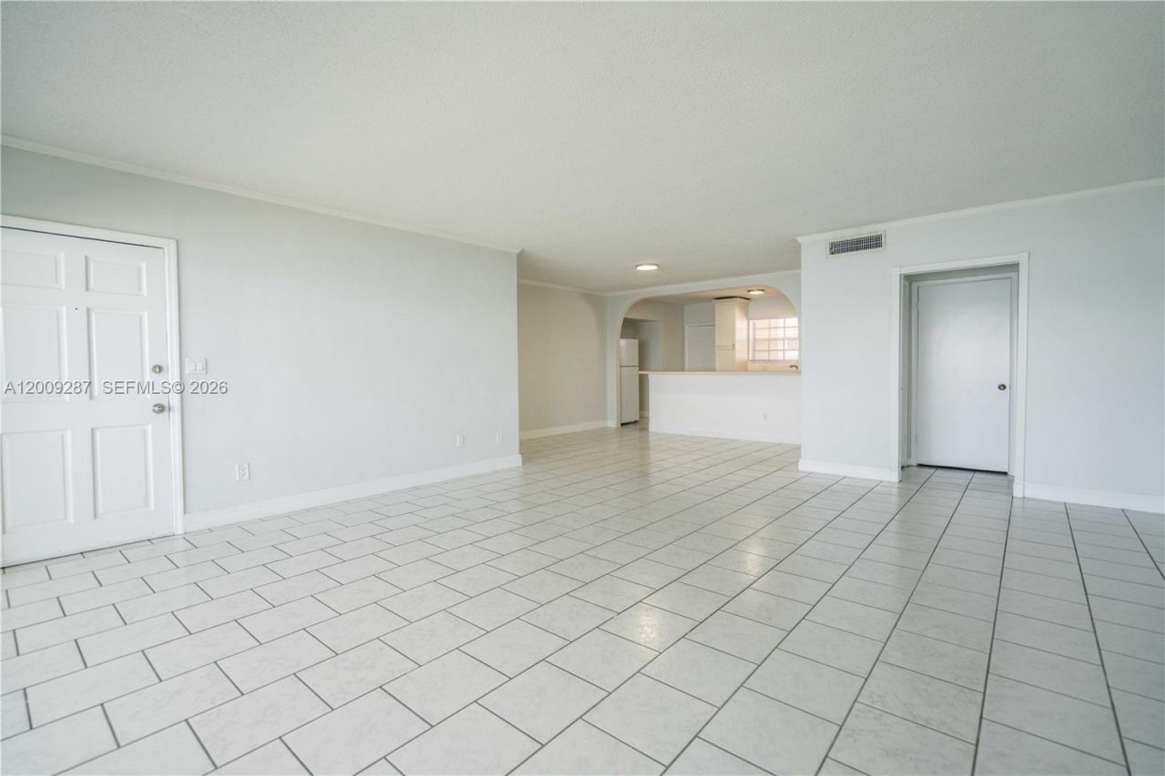 1940 Bay Dr , Unit 11, Miami Beach, FL 33141 Photo