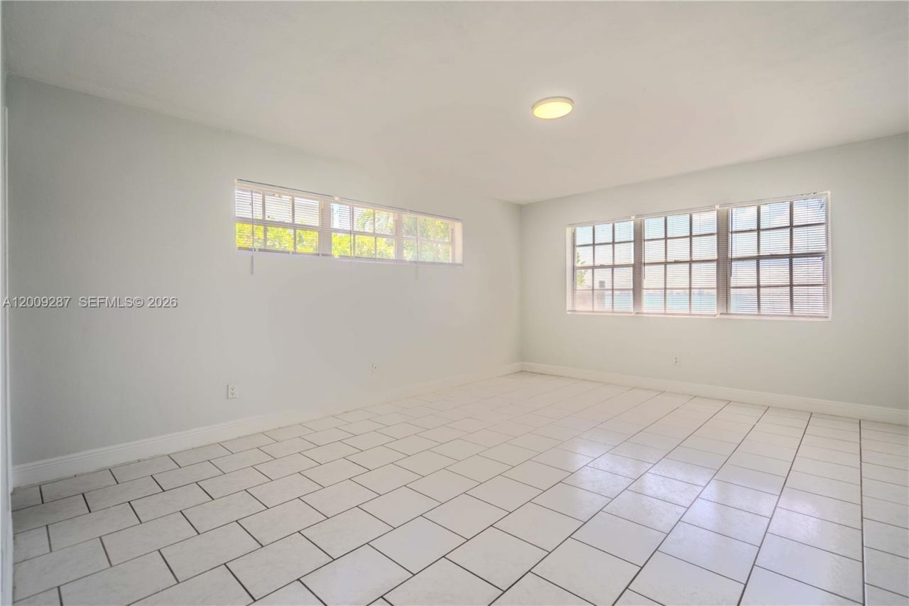 1940 Bay Dr , Unit 11, Miami Beach, FL 33141 Photo