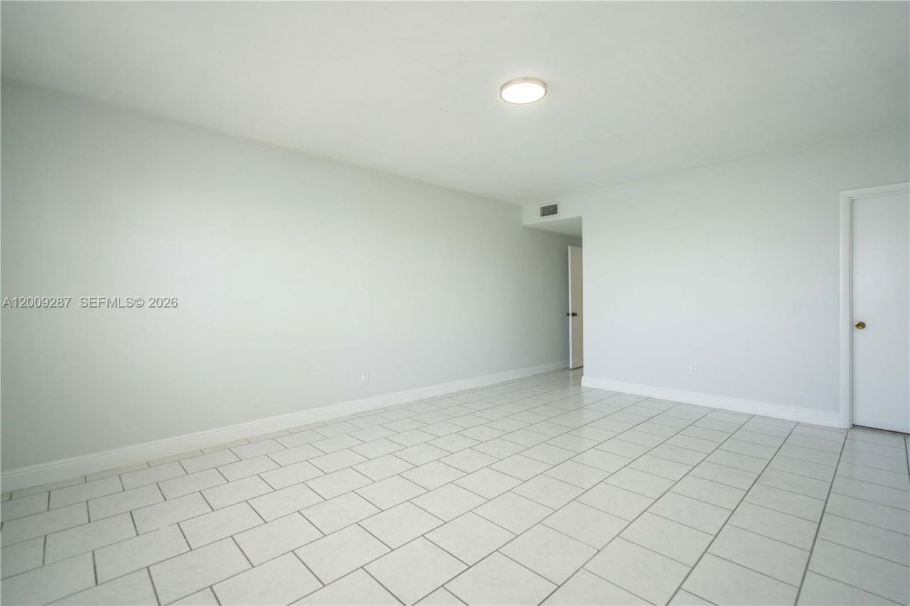 1940 Bay Dr , Unit 11, Miami Beach, FL 33141 Photo