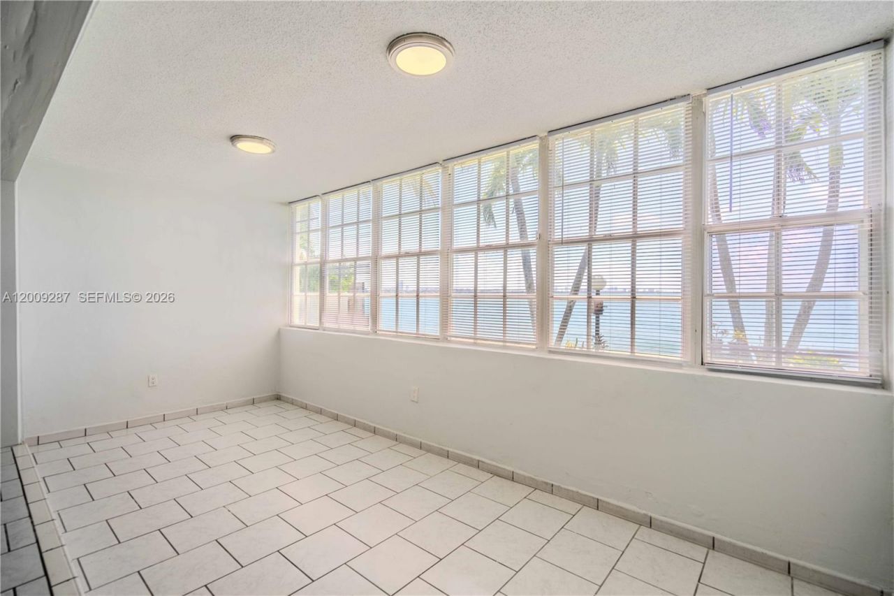 1940 Bay Dr , Unit 11, Miami Beach, FL 33141 Photo