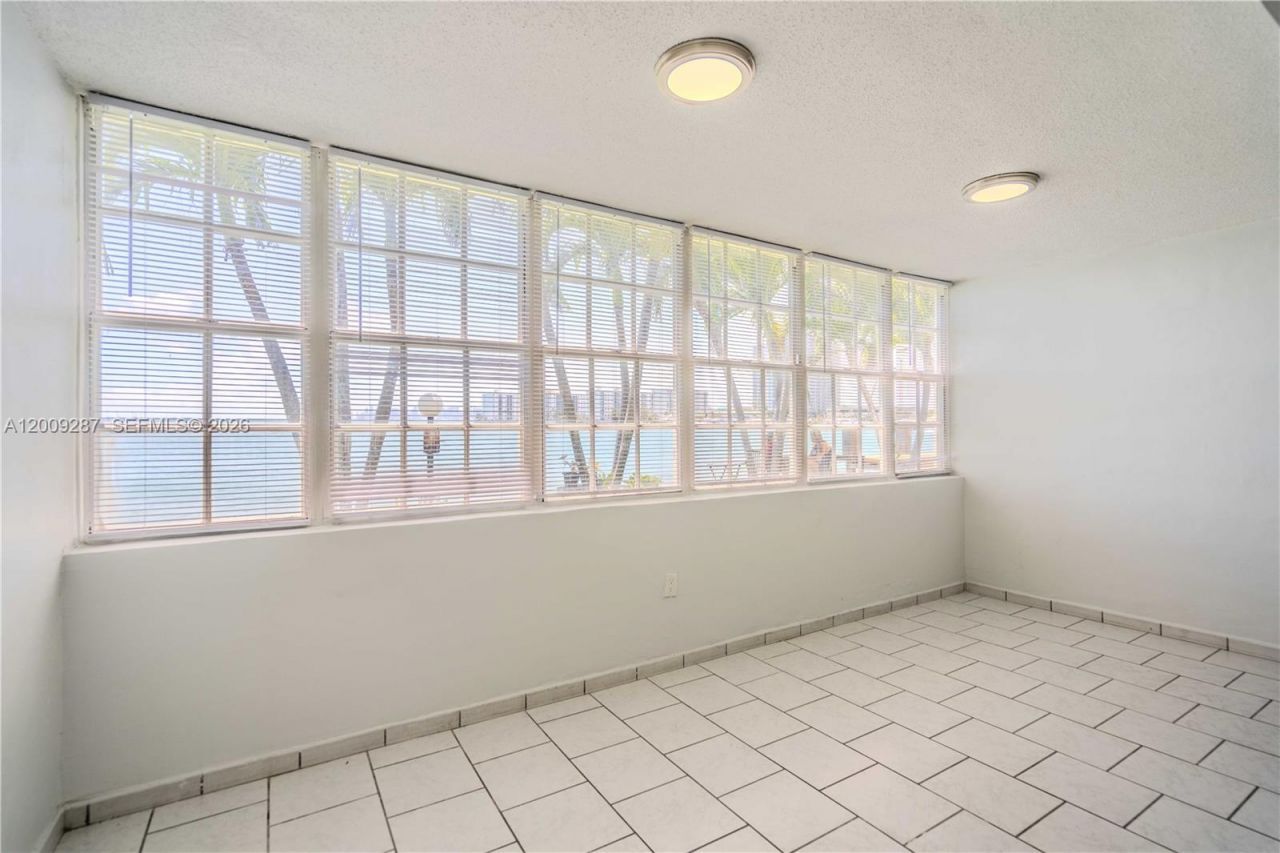 1940 Bay Dr , Unit 11, Miami Beach, FL 33141 Photo