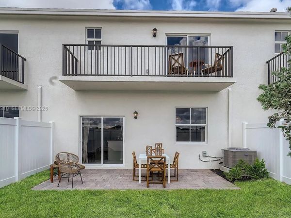 1676 SE 8th Ave , Homestead, FL 33034