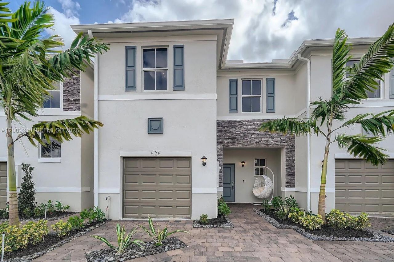 1676 SE 8th Ave, Homestead, FL 33034 Photo