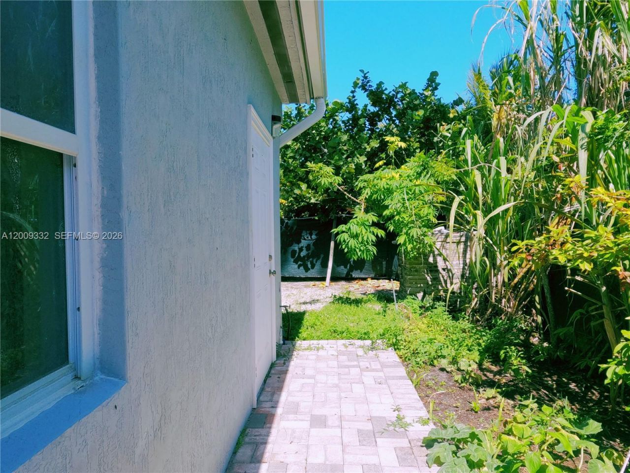 1021 Mango Dr, Unit B, West Palm Beach, FL 33415 Photo