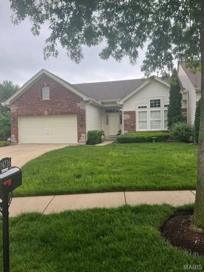 14736 Thornbird Manor Parkway, Chesterfield, MO 63017 Main Photo