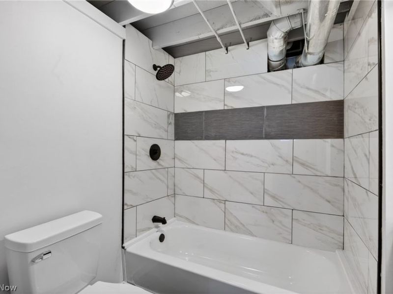 568 Heather Lane, Bedford, OH 44146 Photo 15